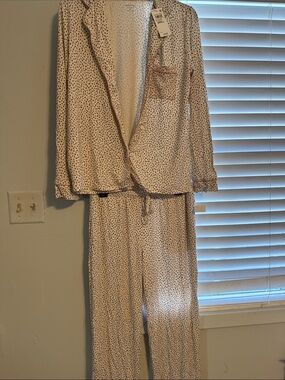 Women's Cream Polka Dot Pajama Set - Long Sleeve Top & Drawstring Pants
